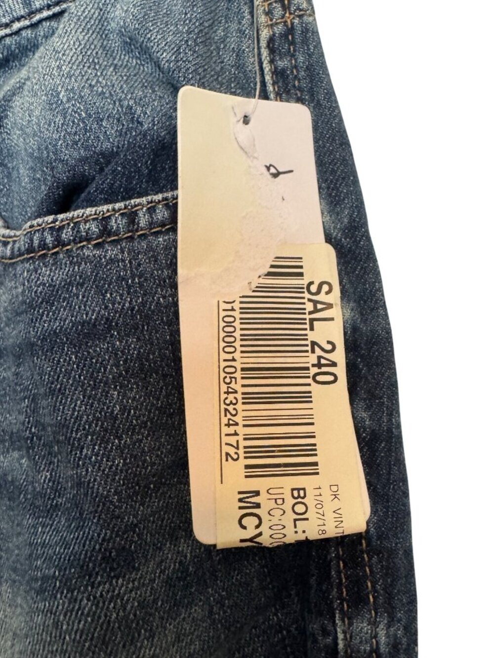 Guess Womens Tomboy Fit Dark Wash Denim Jeans Size 28 - Picture 4 of 8